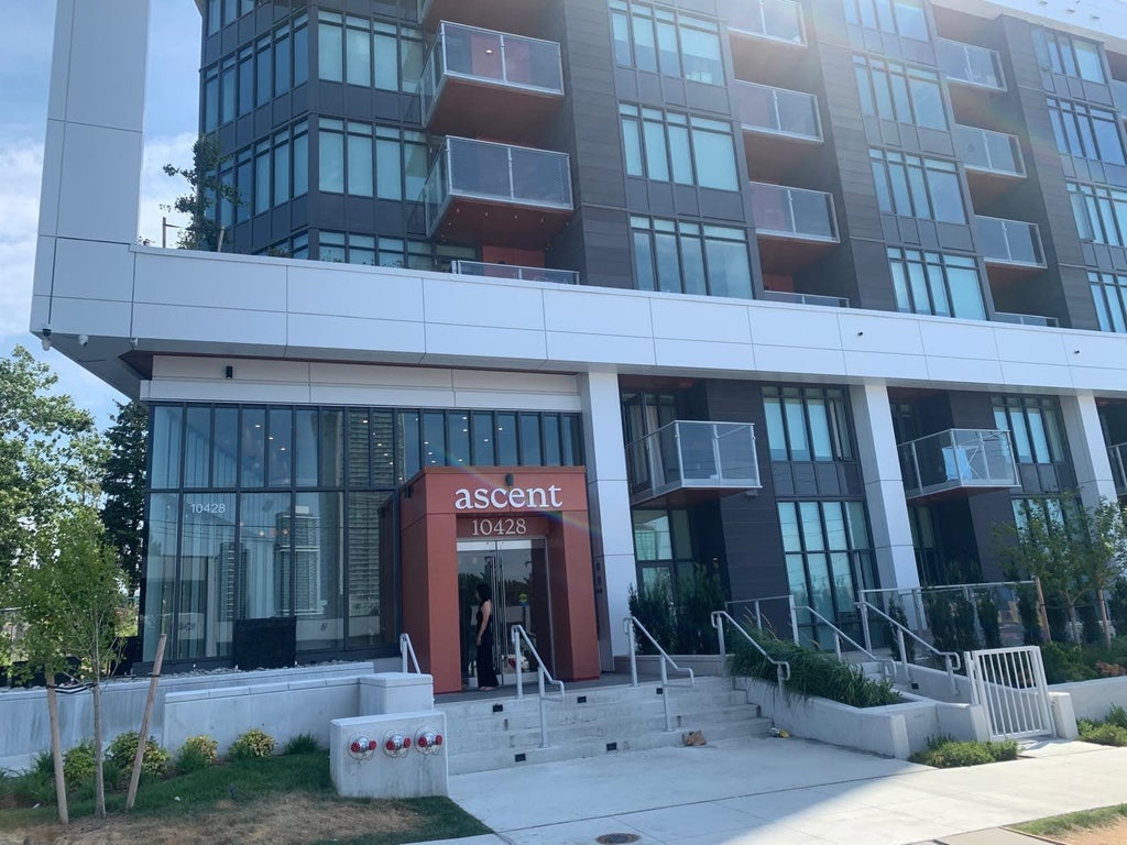 Photo of 10428 Whalley Boulevard #1808, Surrey, BC V3T 1W6 (MLS # R3175979)