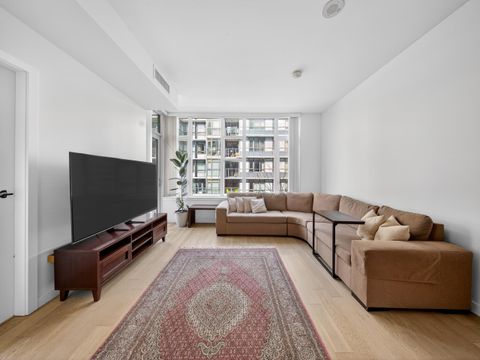 2565 Maple Street 301 Vancouver BC V6J 0C8