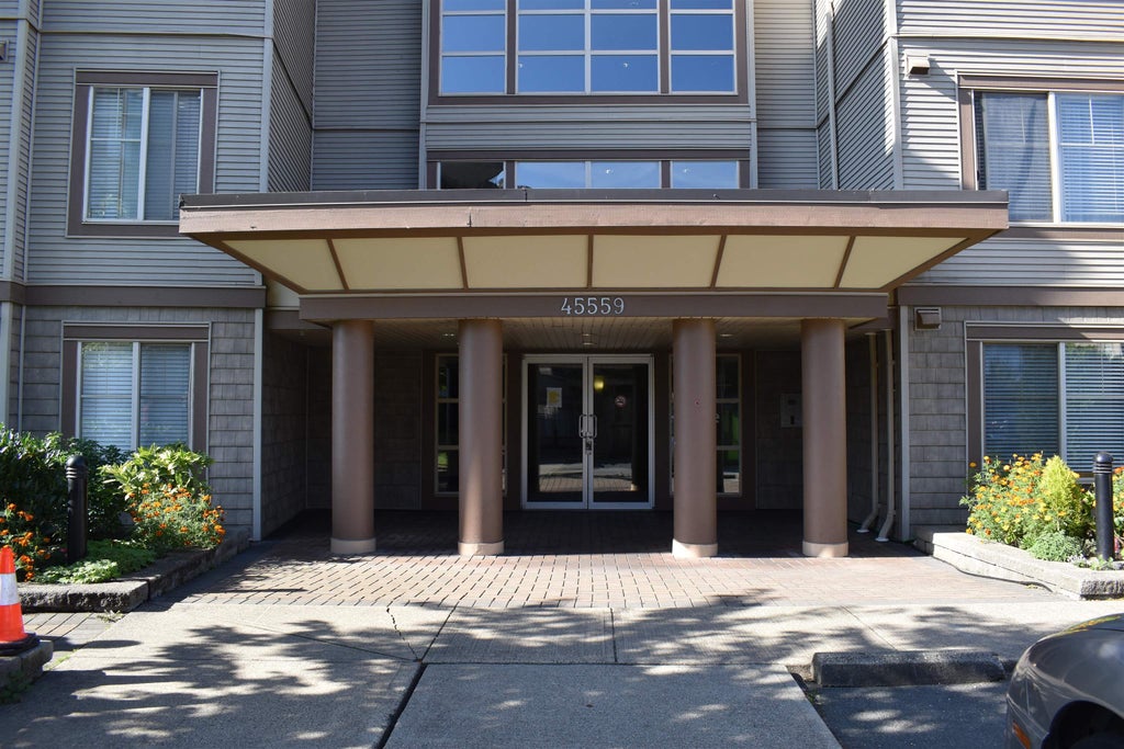 Photo of 45559 Yale Road #402, Chilliwack, BC V2P 0B1 (MLS # R3171294)