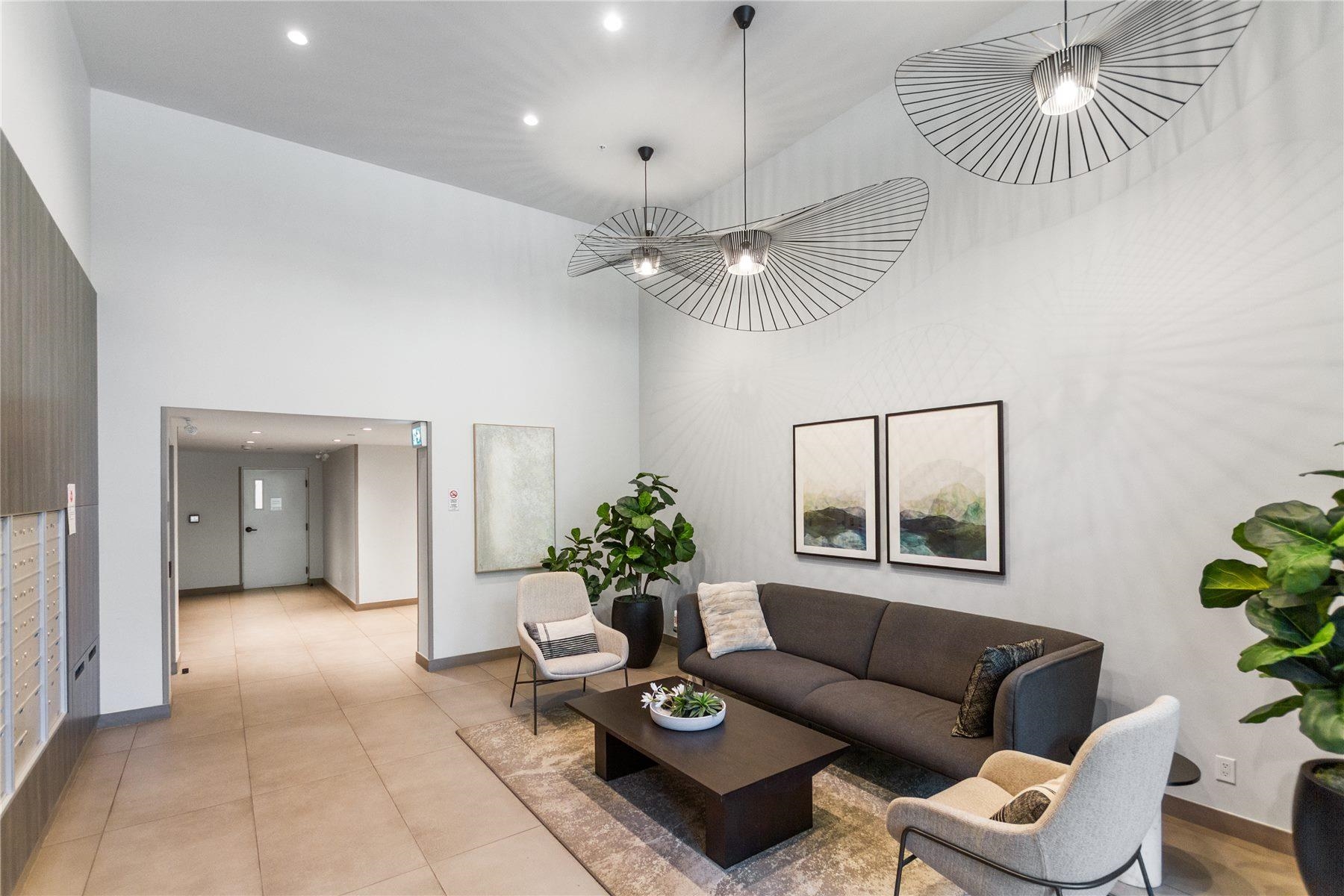 3131 Murray Street 202