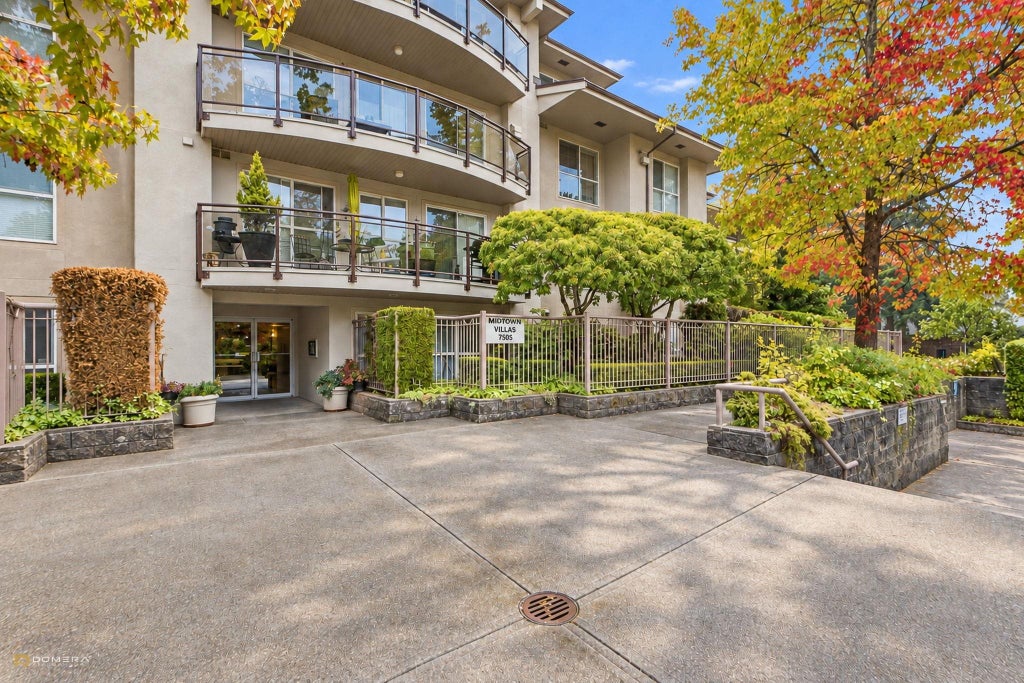 Photo of 7505 138 Street #113, Surrey, BC V3W 0W6 (MLS # R3171935)