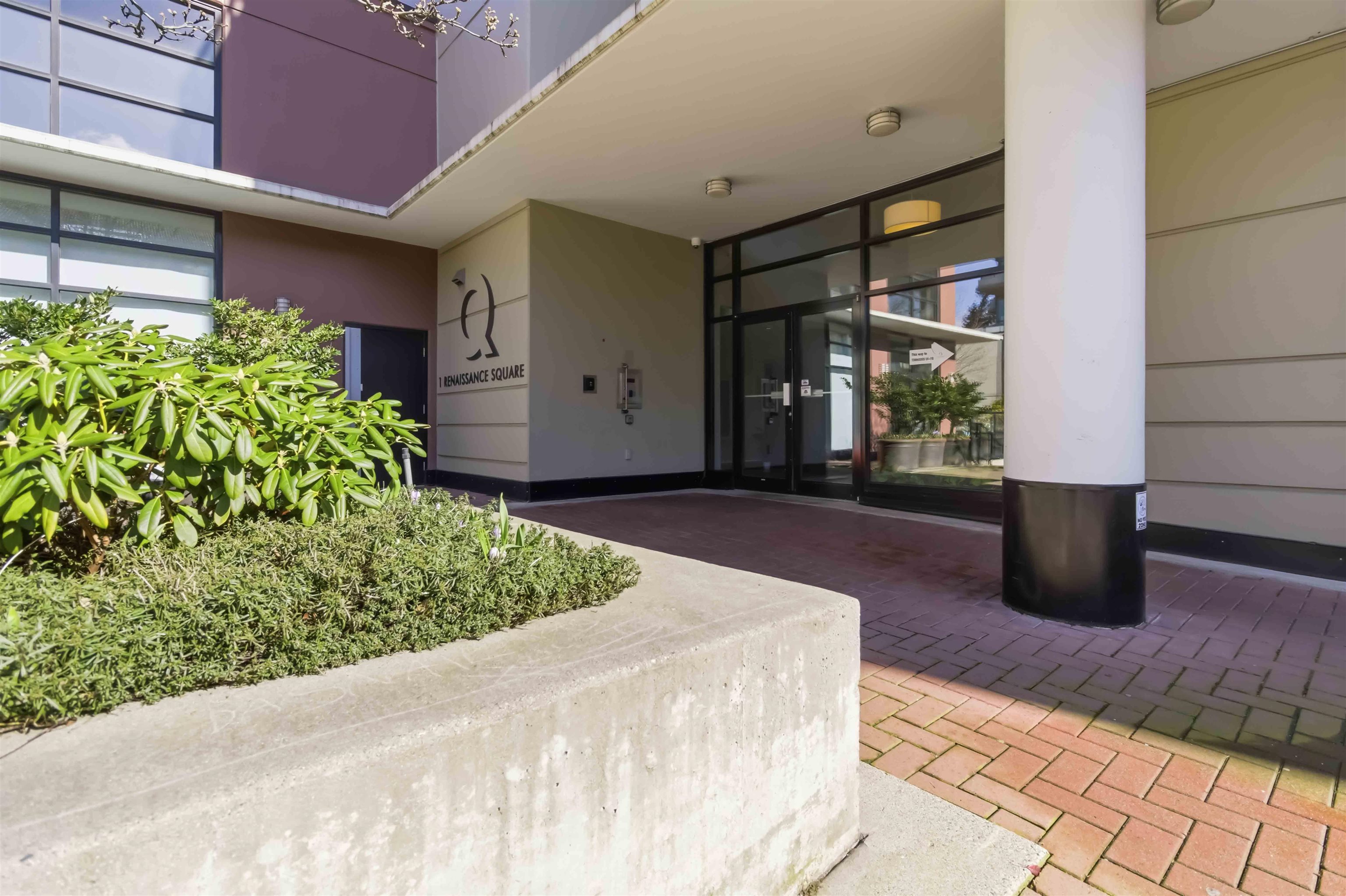 1 Renaissance Square 601