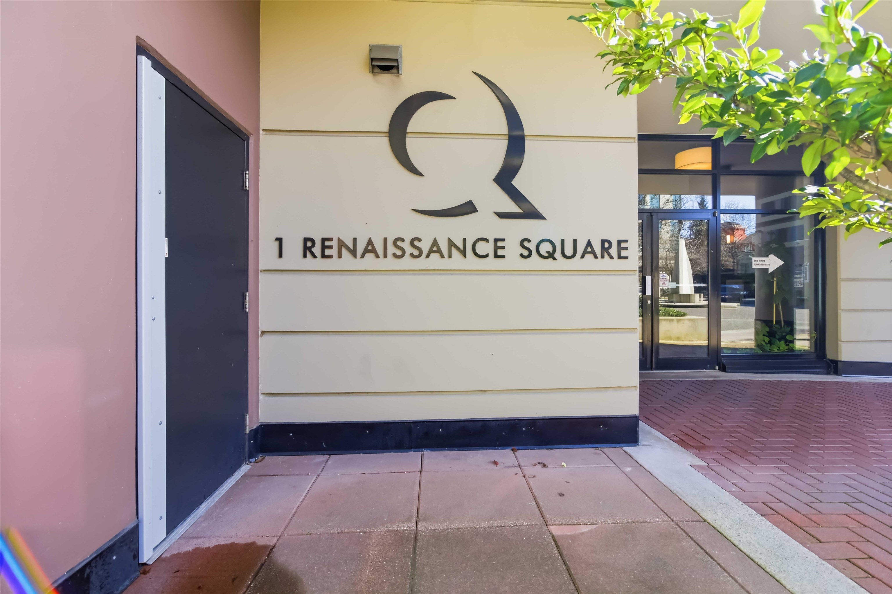 1 Renaissance Square 601