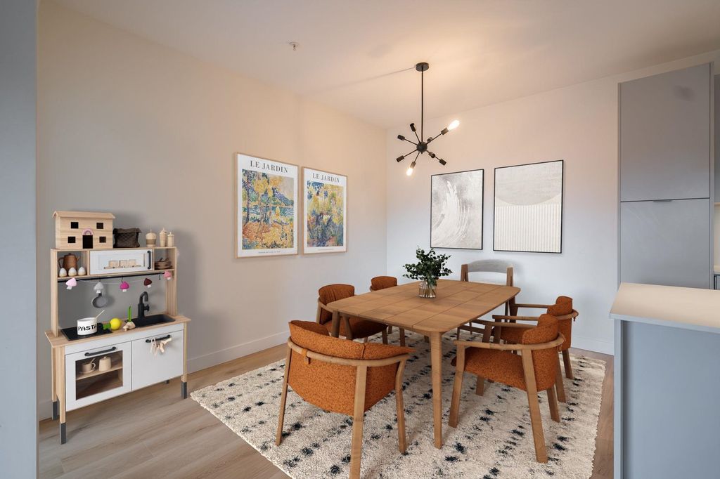 listing image 1109796937749413725