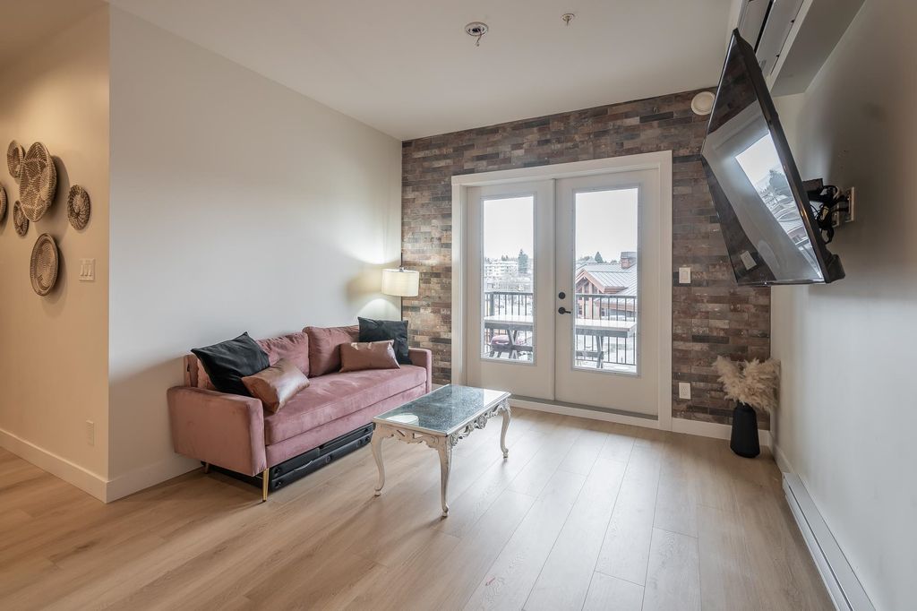 listing image 1105923865588205670