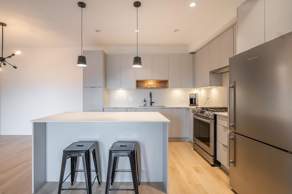 listing image 1100734084269184859
