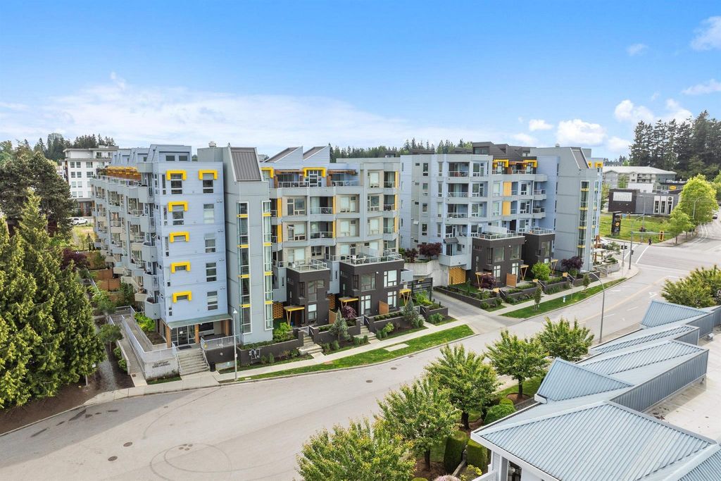 Photo of 32828 Landeau Place #414, Abbotsford, BC V2S 0M4 (MLS # R3111124)