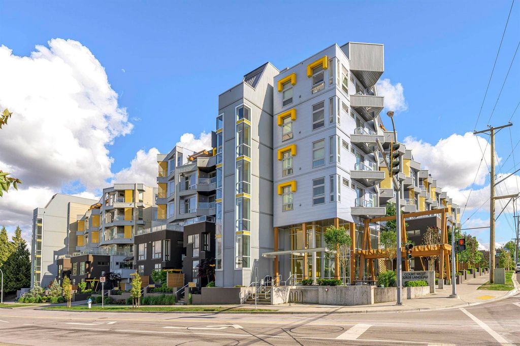 Photo of 32828 Landeau Place #414, Abbotsford, BC V2S 0M4 (MLS # R3111124)