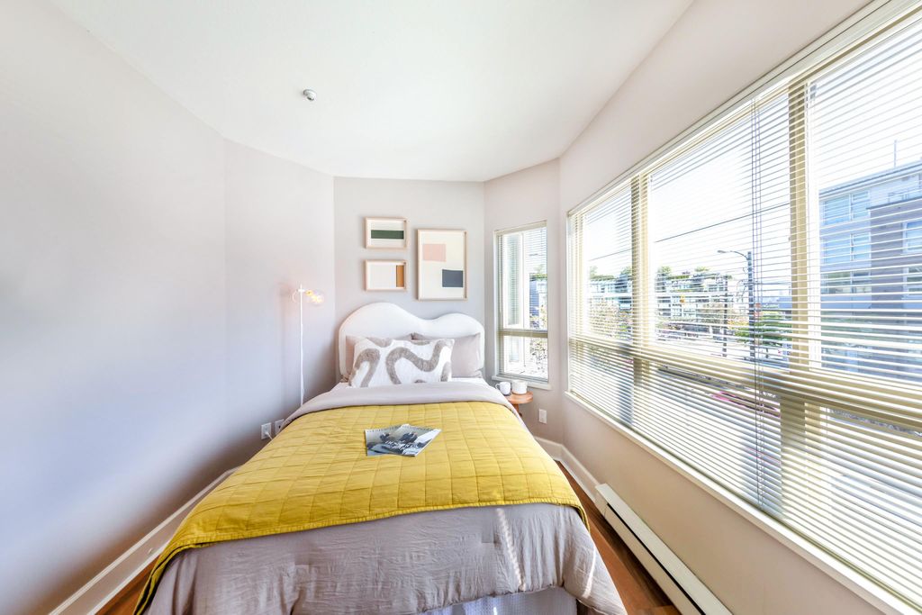 listing image 1106514580688908742