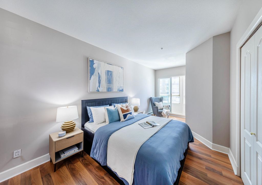 listing image 1104937305676274001