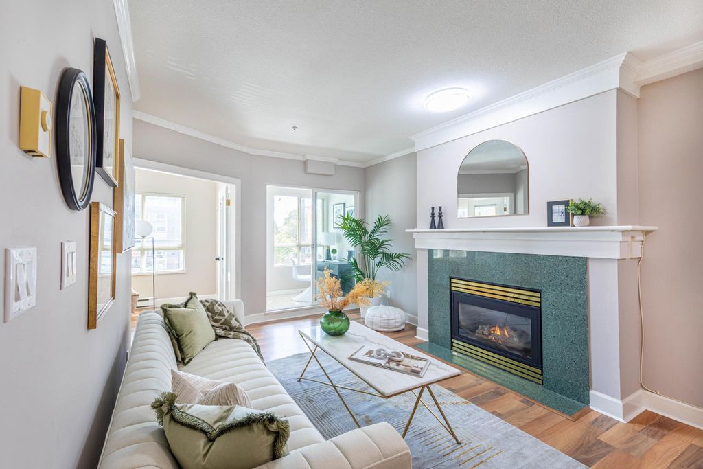 listing image 1104174415693500711
