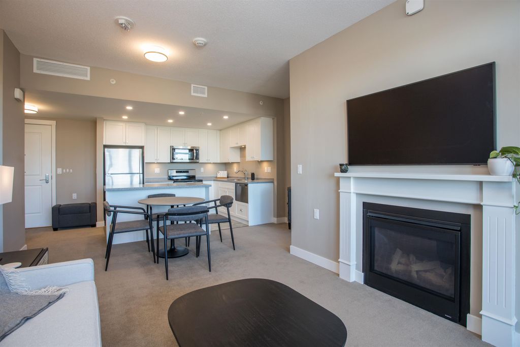 listing image 1109089008377915058