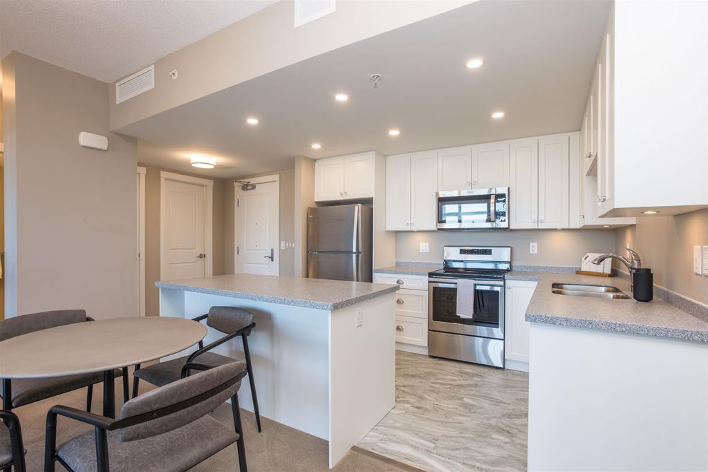 listing image 1102459893355448112
