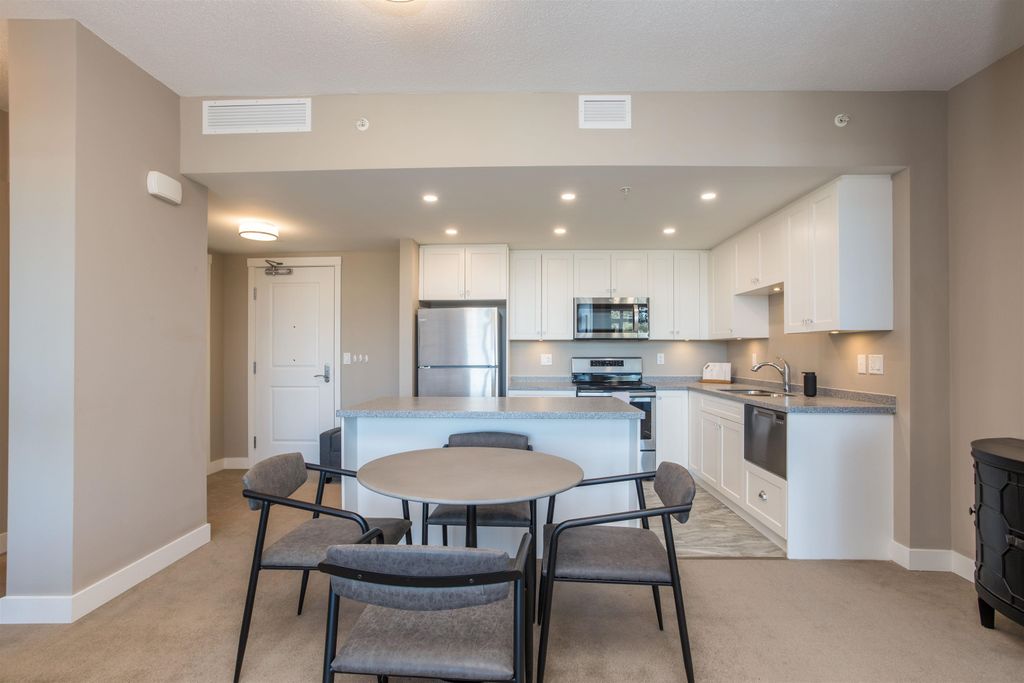 listing image 1109808228476901607