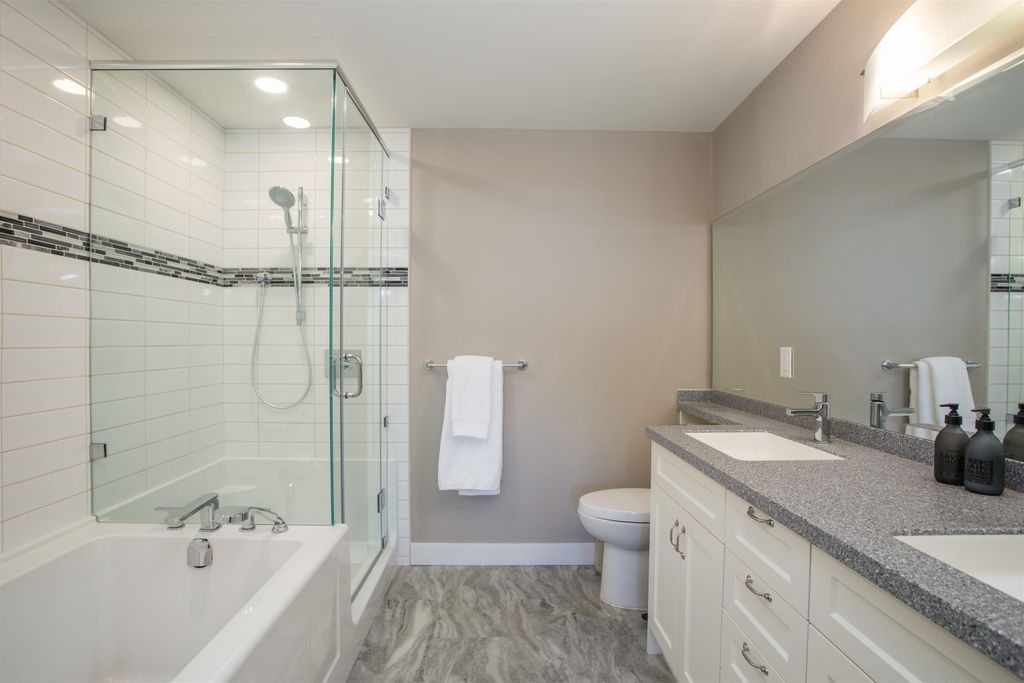 listing image 1102443286423666953