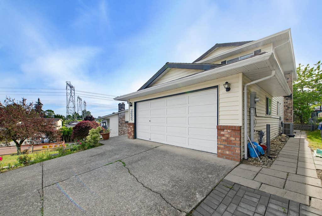 Photo of 3625 Nootka Street, Abbotsford, BC V2T 5A2 (MLS # R3128419)