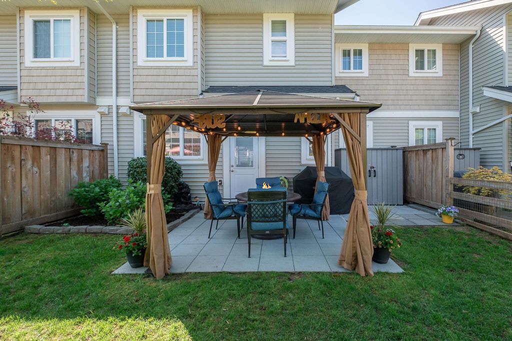 listing image 1101621402187226378
