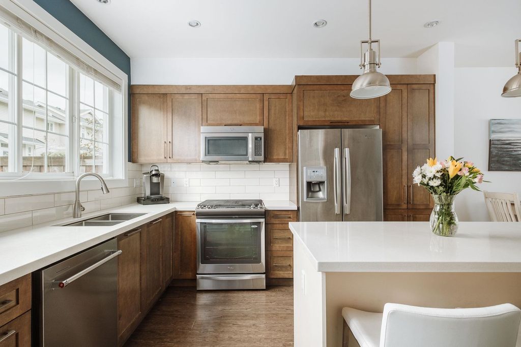 listing image 1109255973705575211