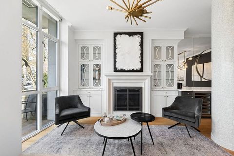 471 Beach Crescent Vancouver BC V6Z 3B9