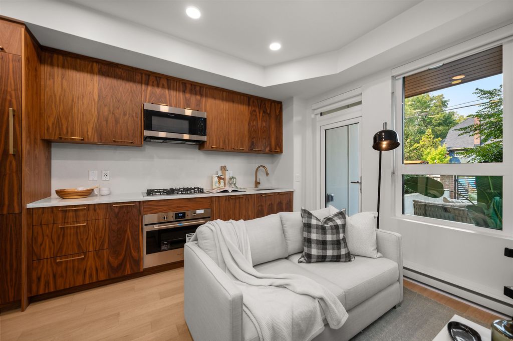 listing image 1101408907915016992
