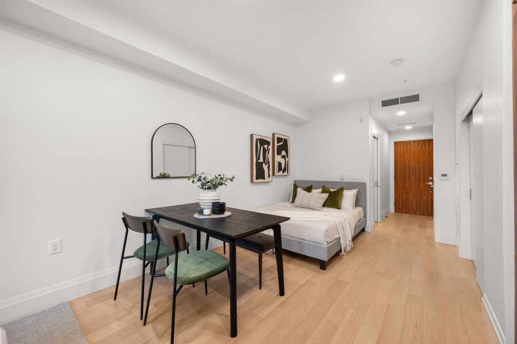 listing image 1108890849118420567