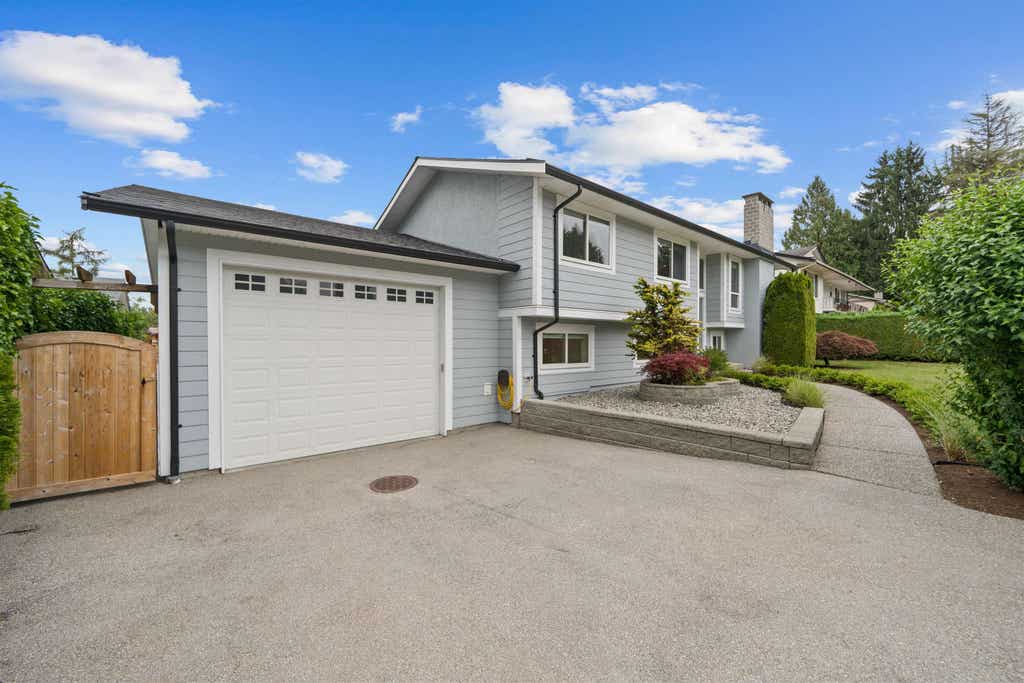 Photo of 22715 124 Avenue, Maple Ridge, BC V2X 4K2 (MLS # R3140713)
