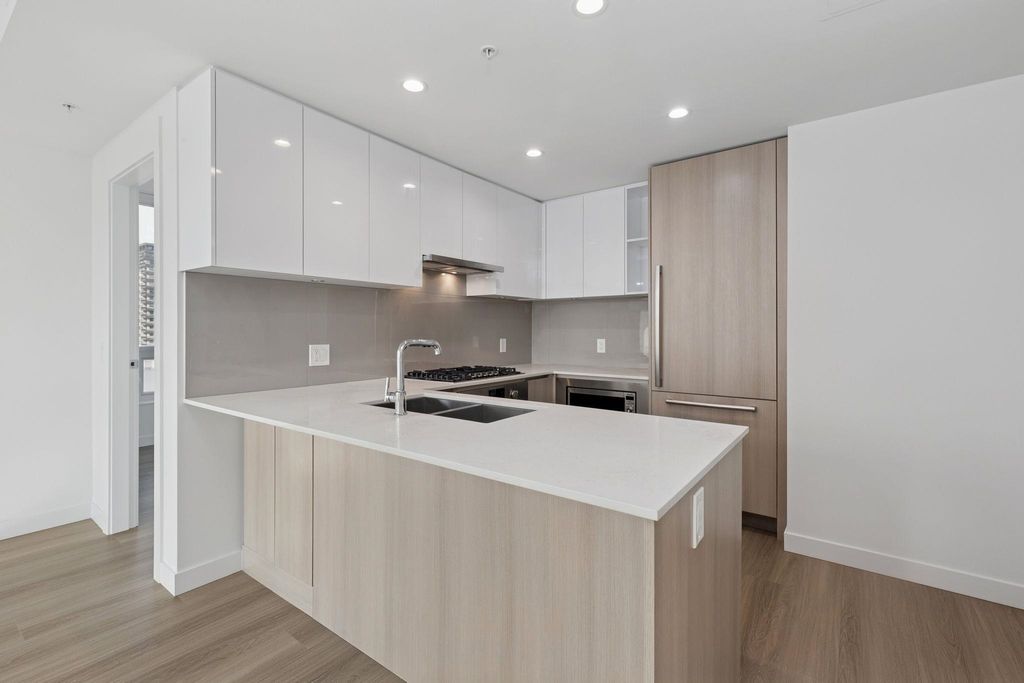 listing image 1108742163103757481