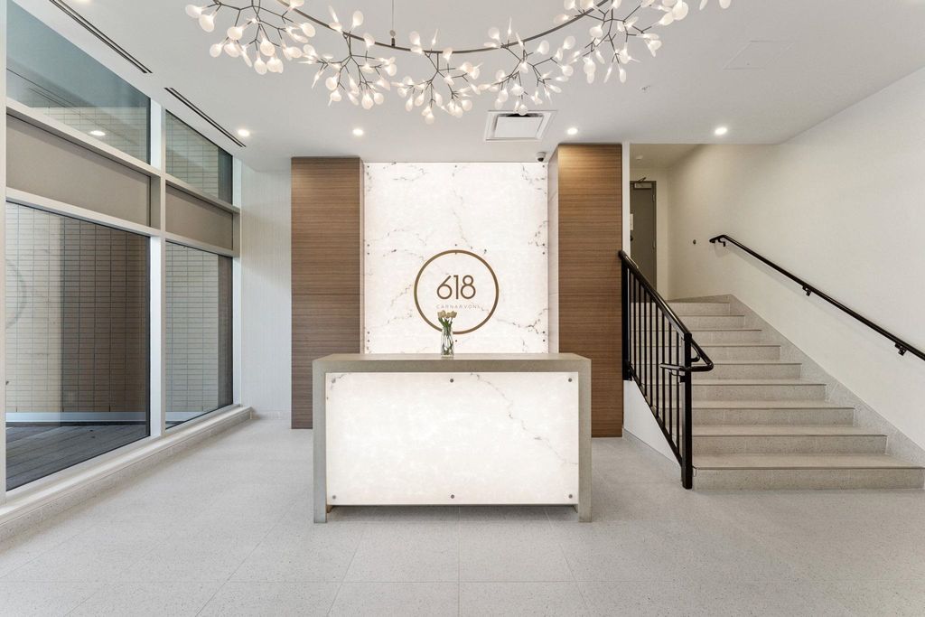 listing image 1105364711824632513