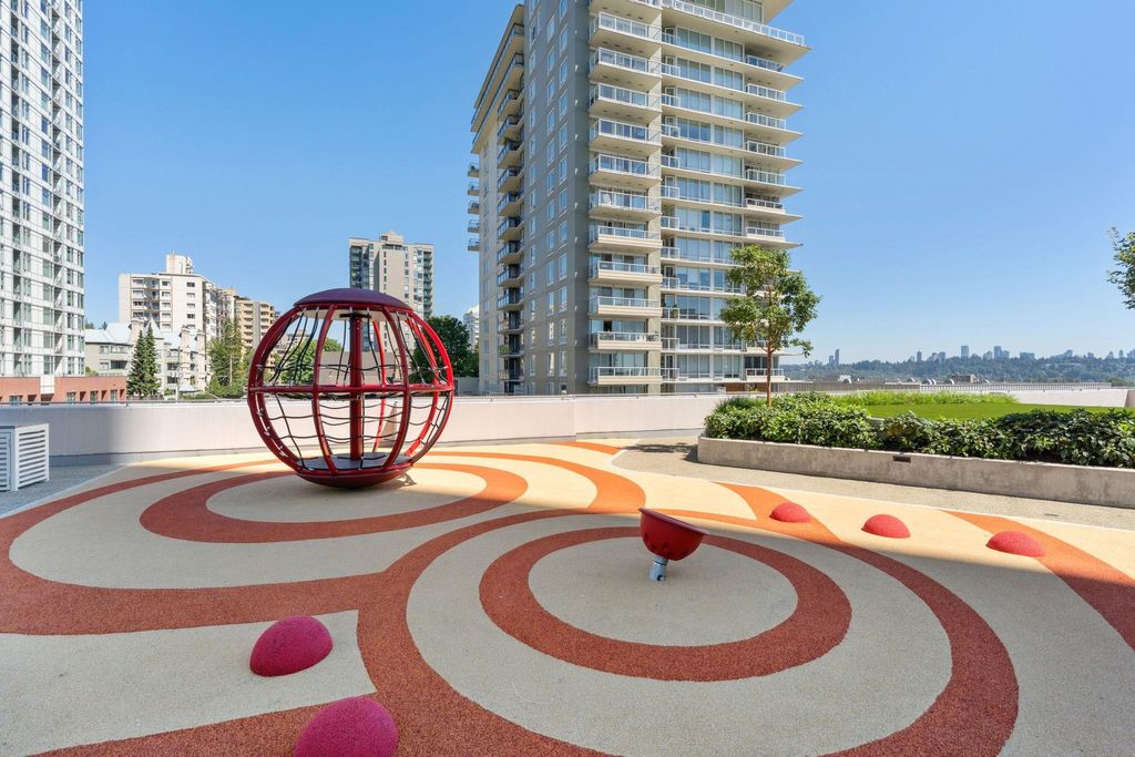 listing image 1101181082455659762