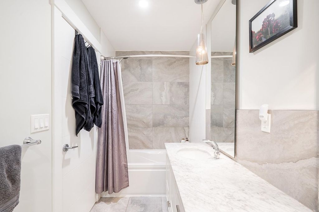 listing image 1106326168966502932
