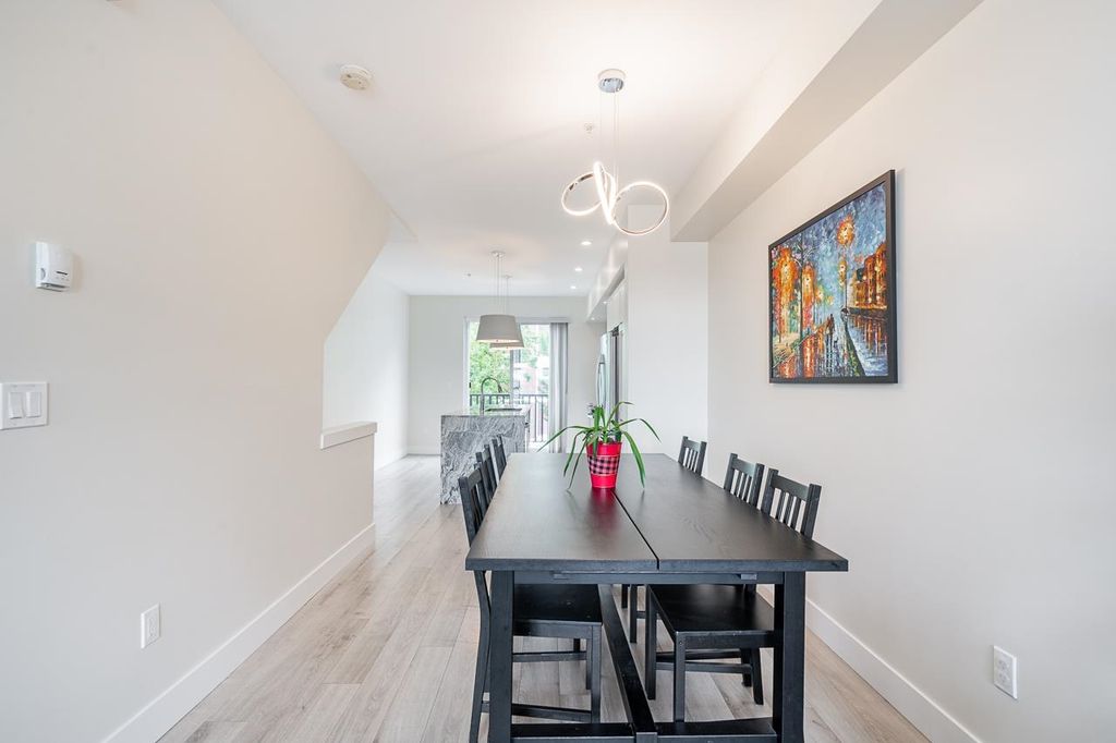 listing image 1101576578827513804
