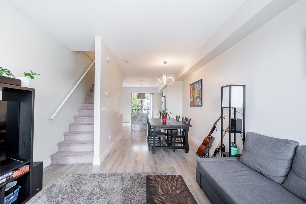 listing image 1106754814702655824