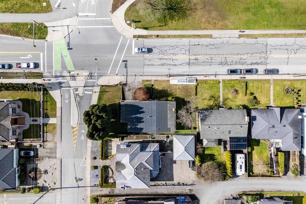 listing image 1104901948280633659