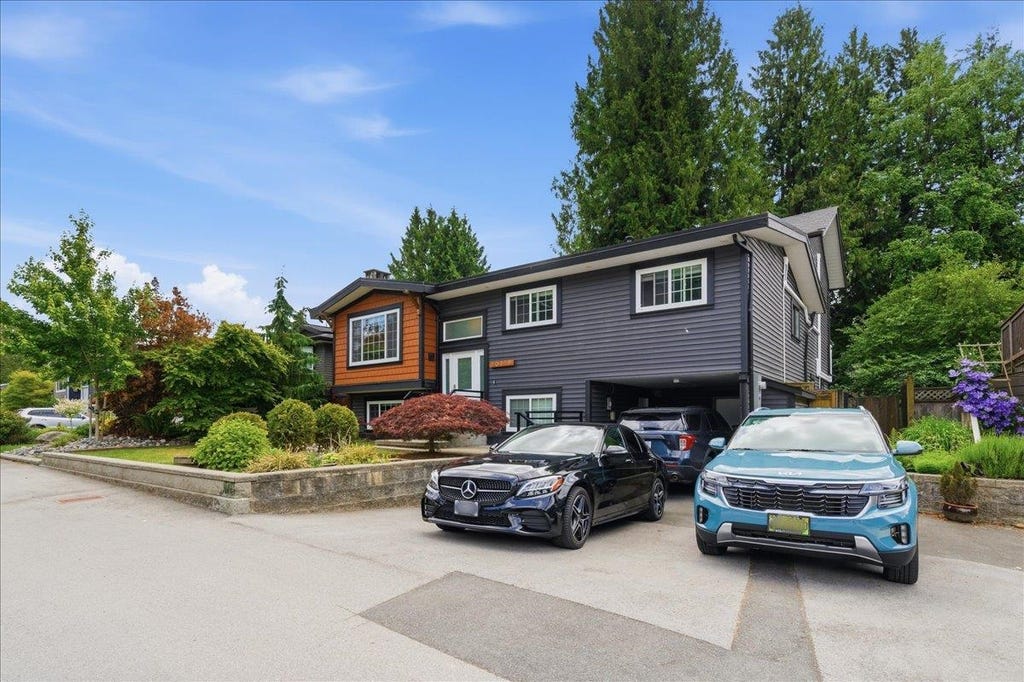 Photo of 20838 117 Avenue, Maple Ridge, BC V2X 7S8 (MLS # R3150803)