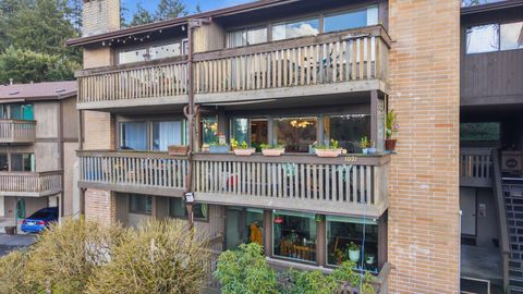 1021 Old Lillooet Road North Vancouver BC V7J 3H6