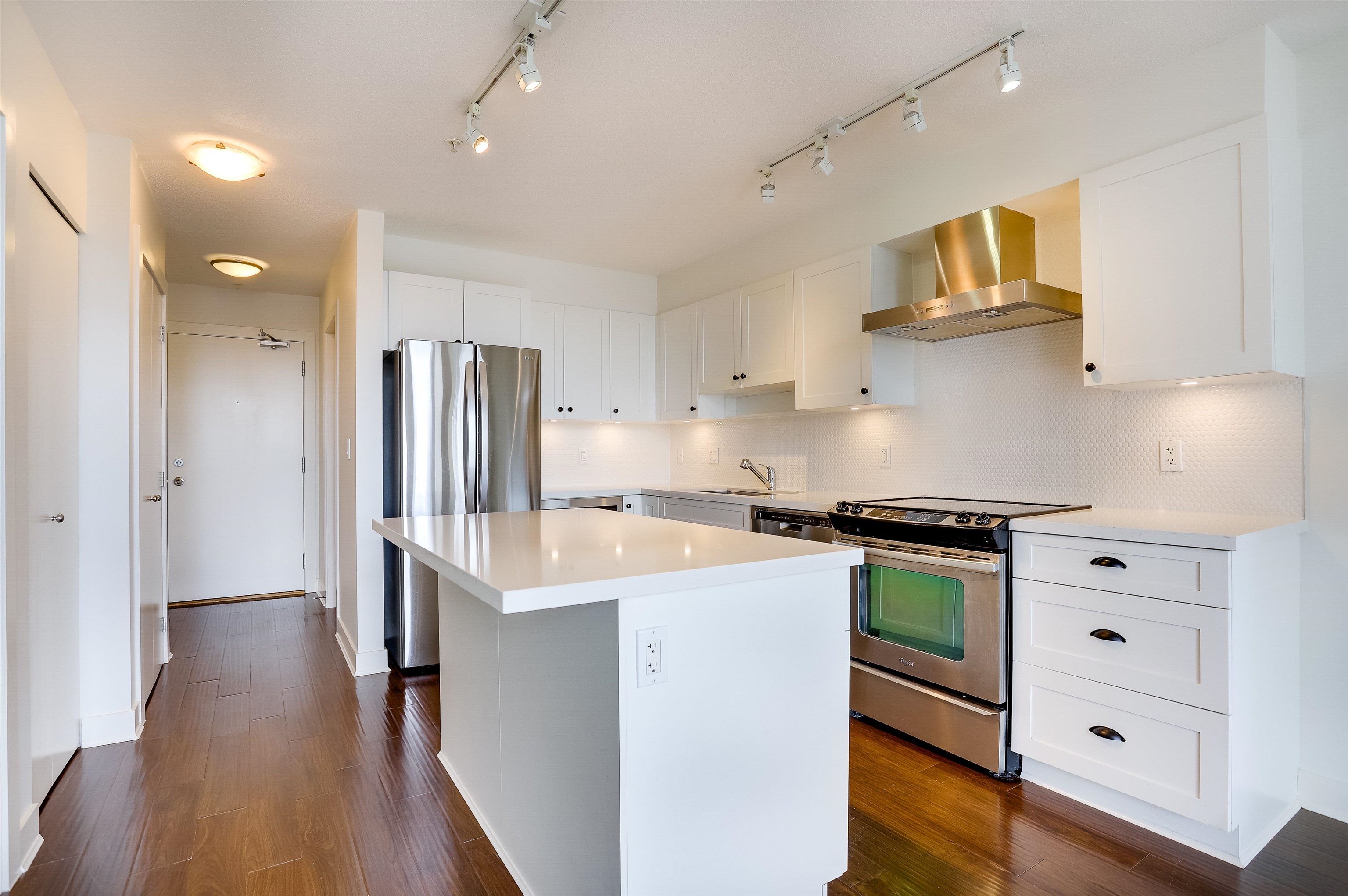 500 Royal Avenue 619