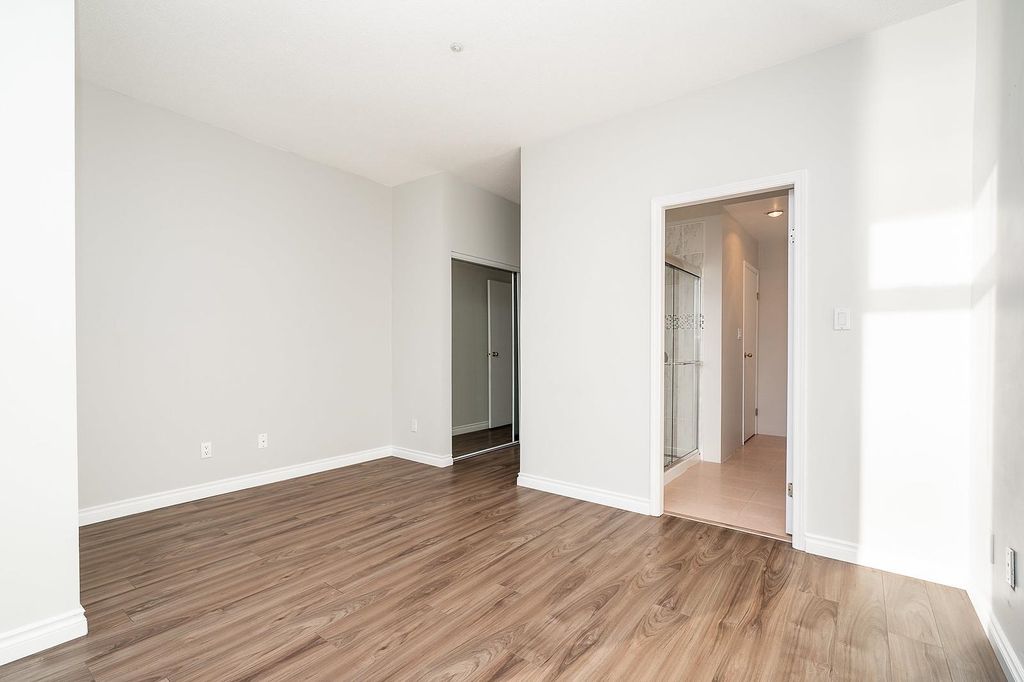 listing image 1109741882643318231