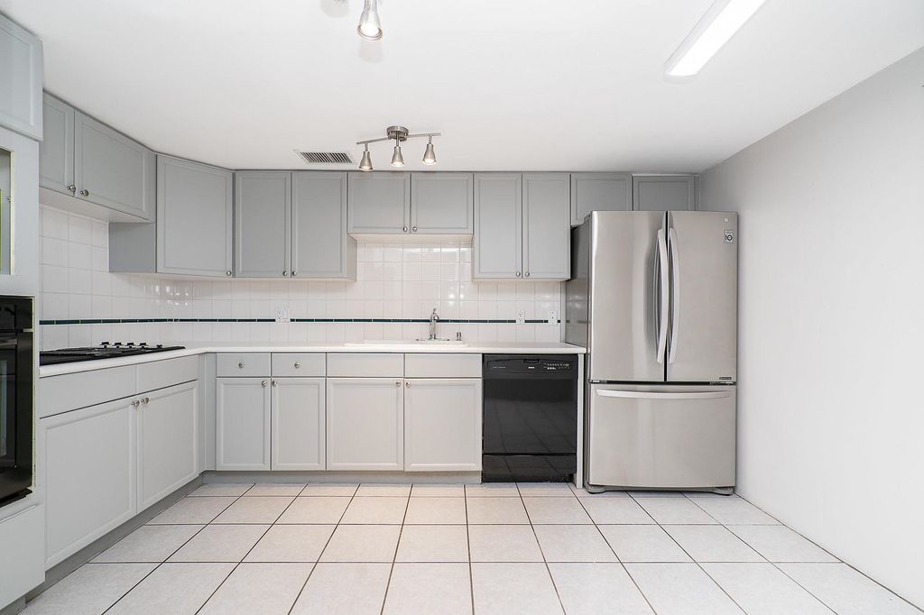 listing image 1104849913038472918