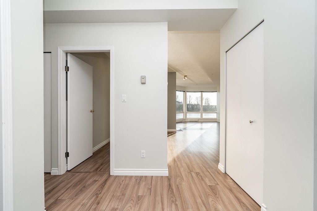 listing image 1100339314151311637