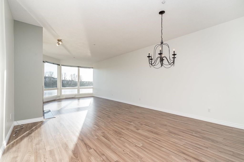 listing image 1106907498088183844