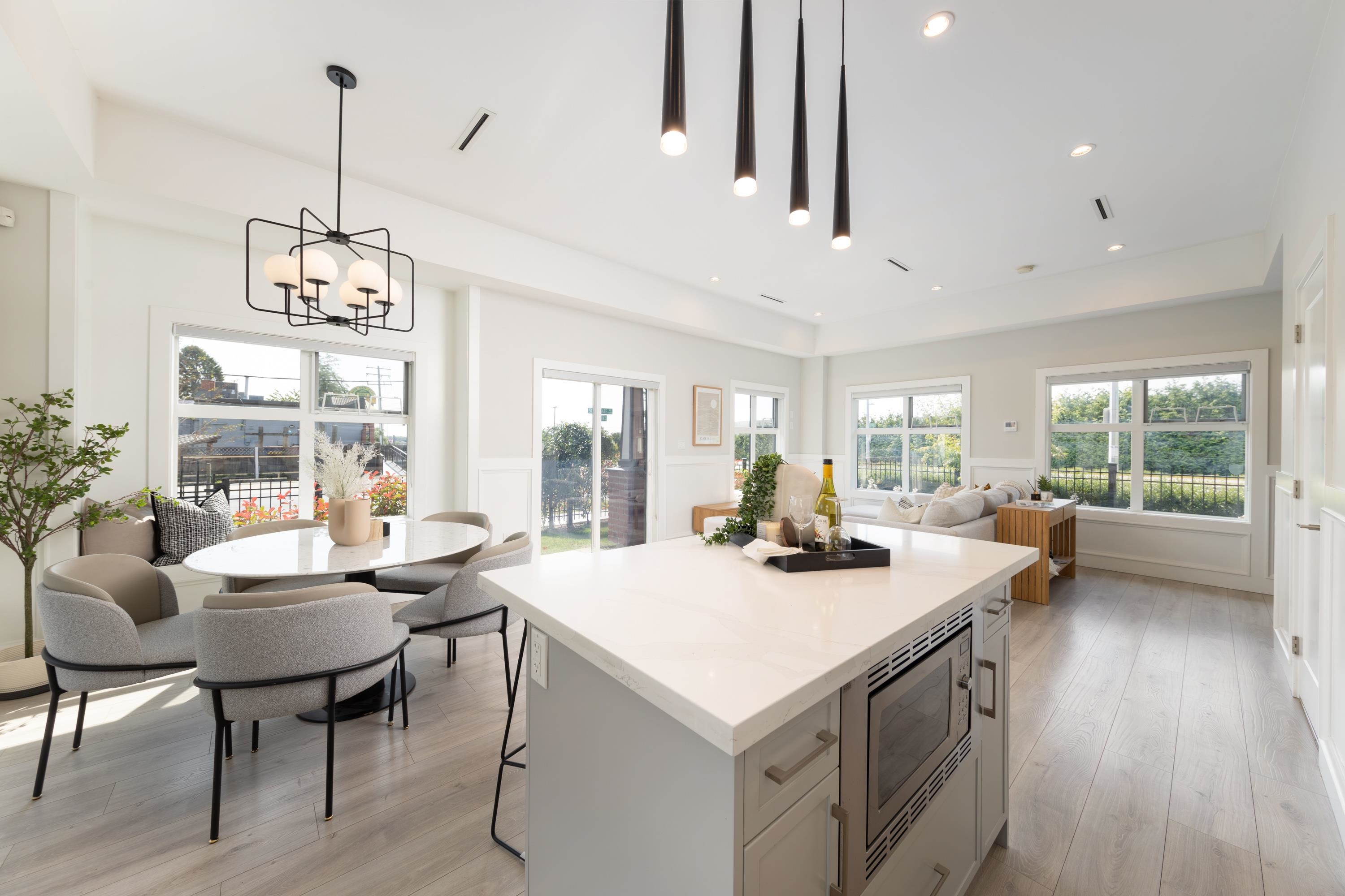 9899 Steveston Highway 5