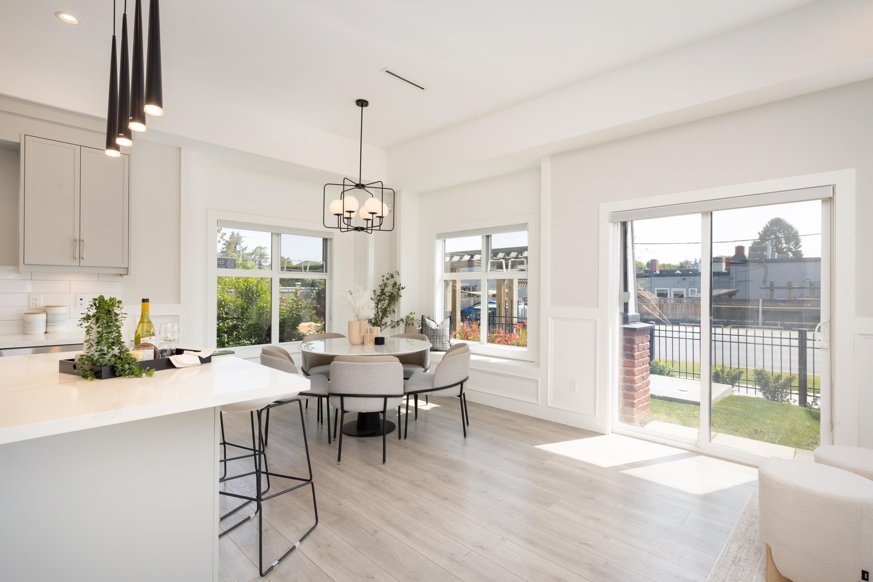 9899 Steveston Highway 5