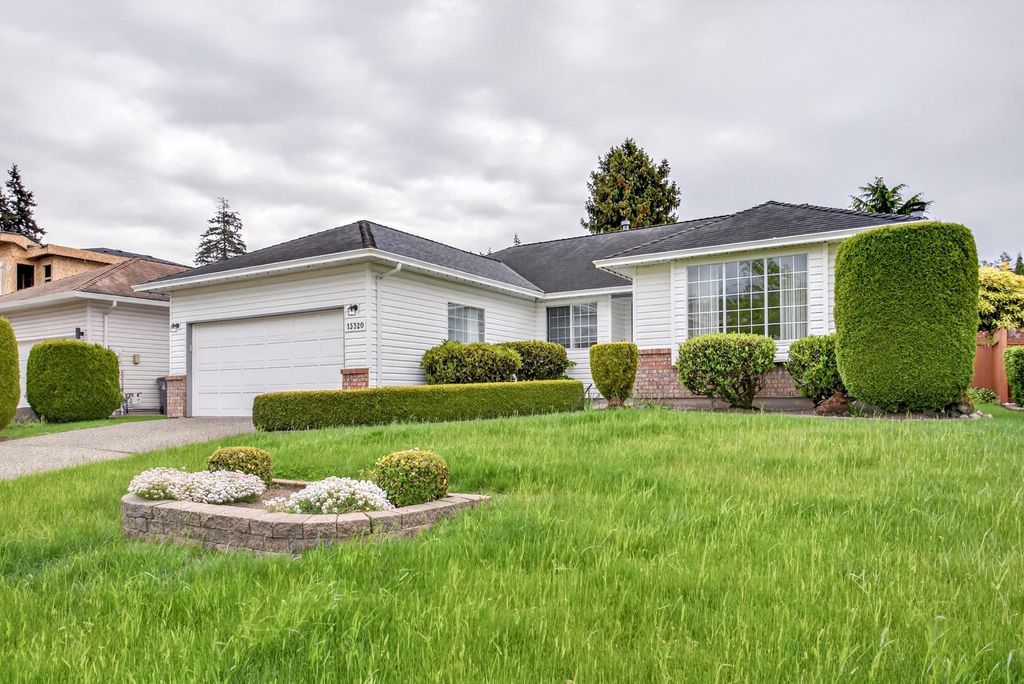 Photo of 15320 29th Avenue, Surrey, BC V4P 1G5 (MLS # R3147305)