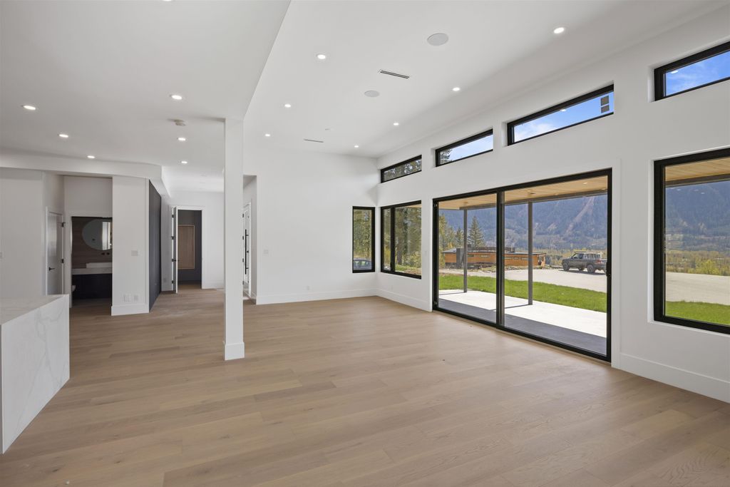 listing image 1105931808901554529