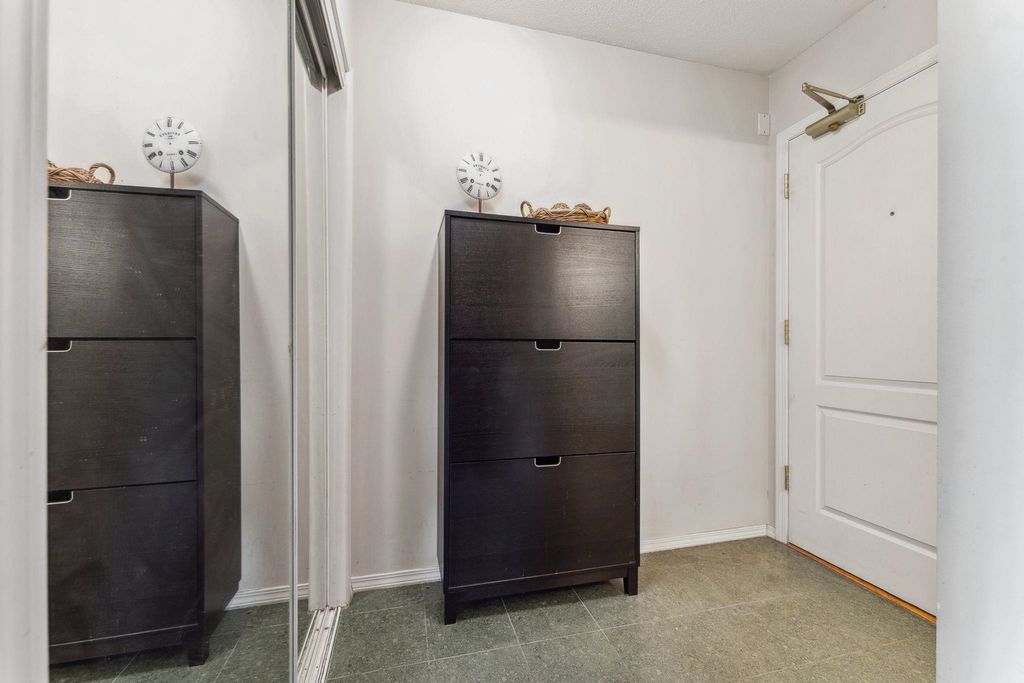 listing image 1103710157386194471
