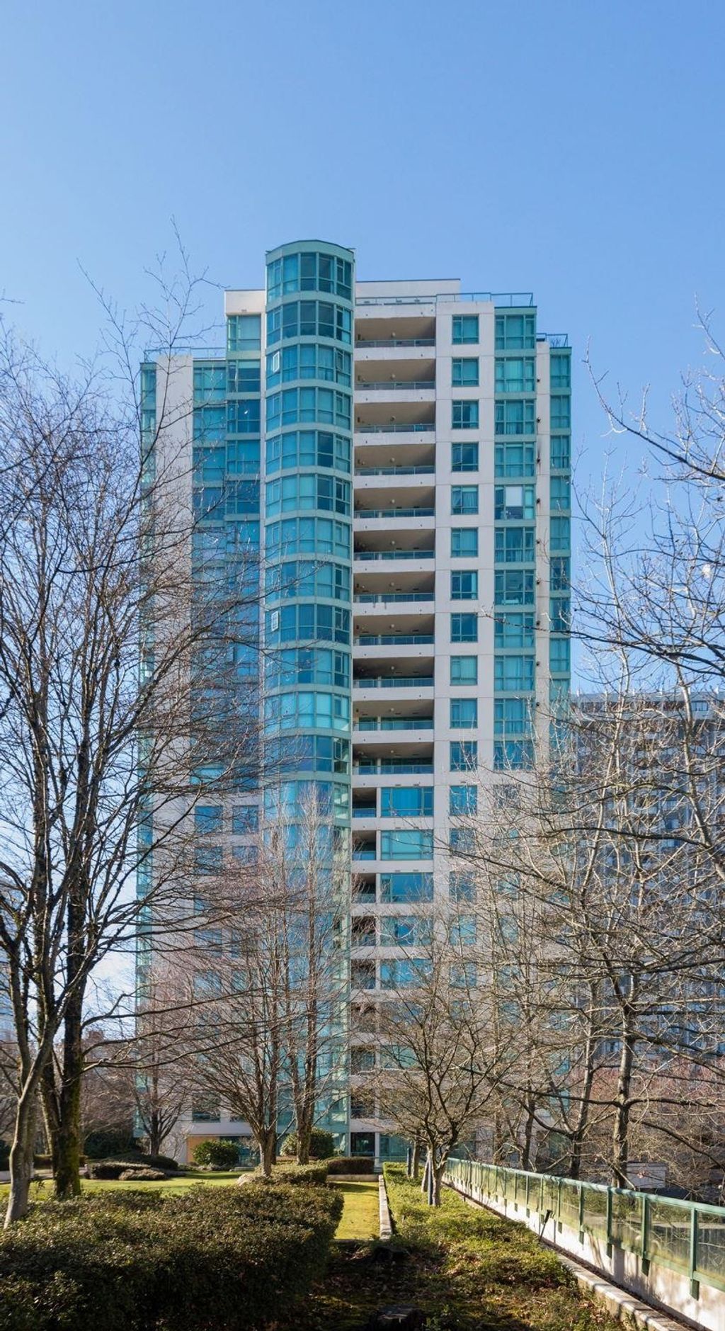 listing image 1105971950112003224