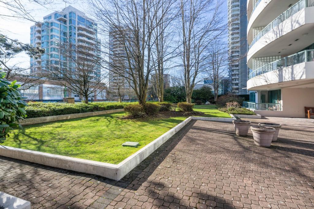 listing image 1101389388453013027