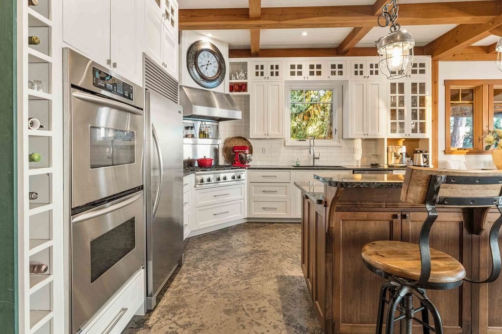listing image 1100345648861007091