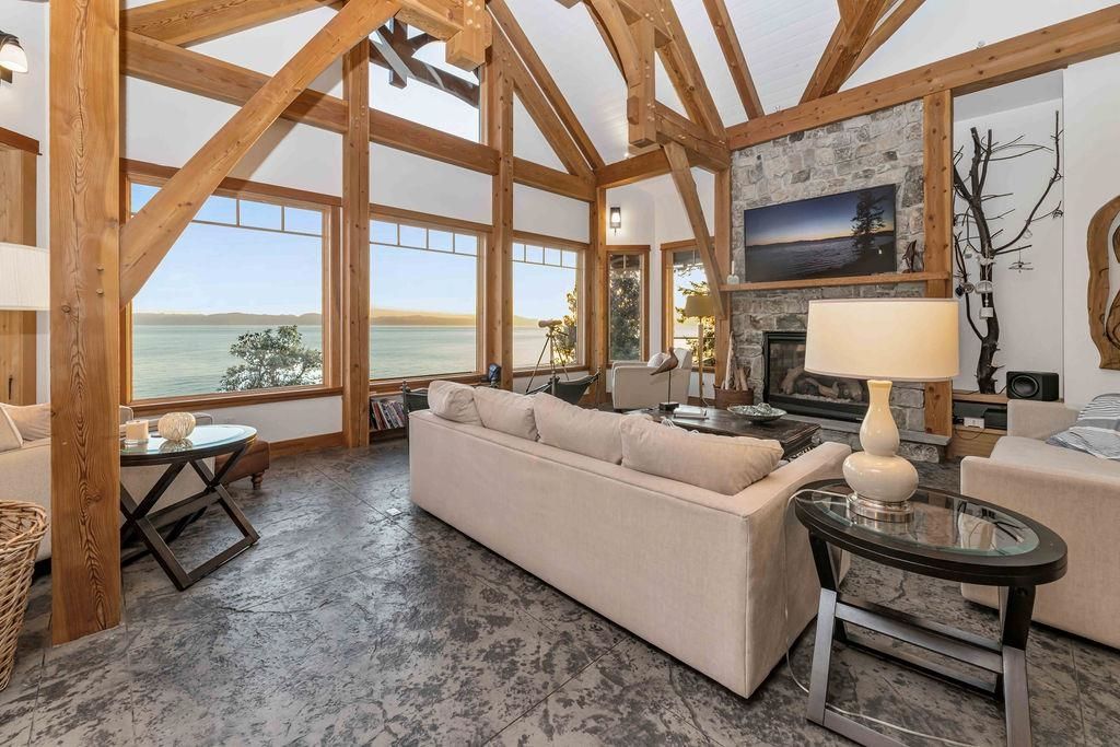 listing image 1109815208396465886
