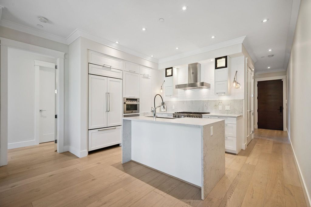Photo of 23189 Francis Avenue #206, Langley, BC V1M 0G4 (MLS # R3142743)